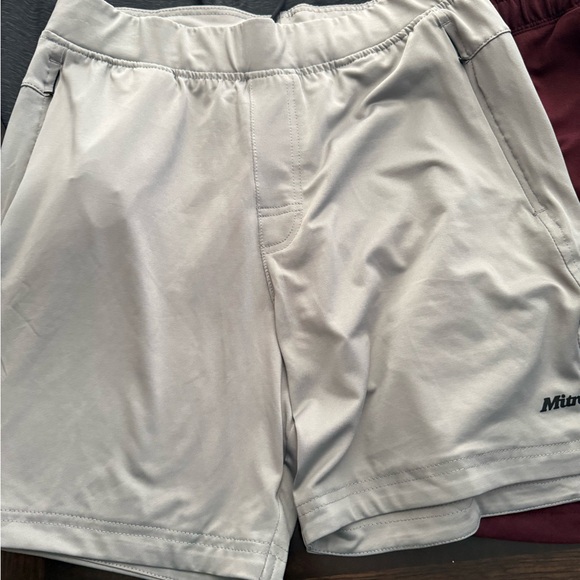 5-Piece Bundle Men Shorts Size M Gray, Light Gray & Burgundy Athletic Shorts - Picture 7 of 7